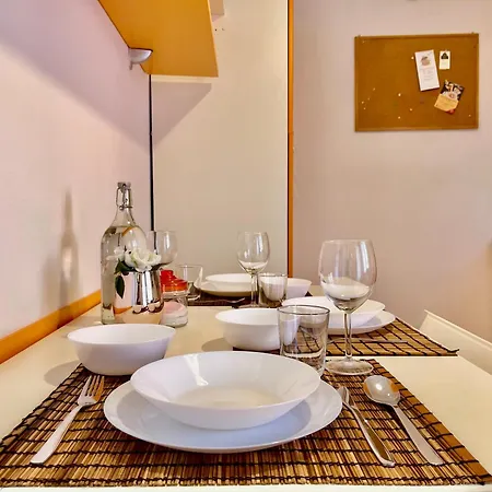 Orange House Διαμέρισμα Φεράρα
